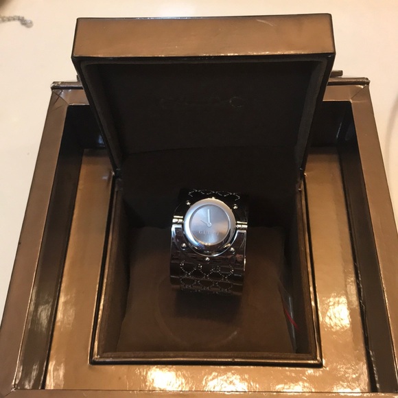 Authentic Gucci Watch - Picture 3 of 4